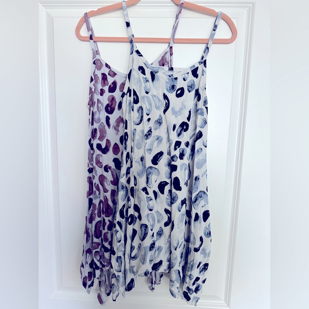 LOGO Layers handkerchief hem tops